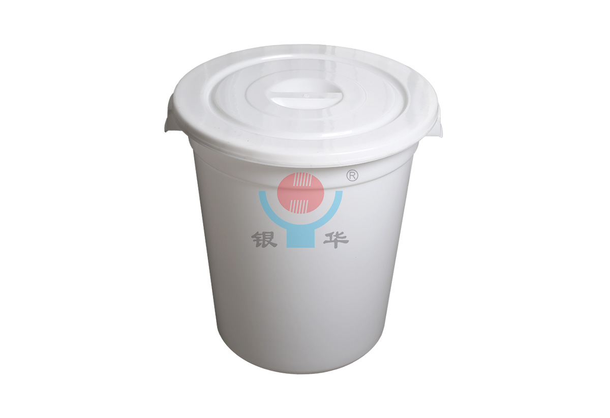 塑料桶里長青苔該如何去除？